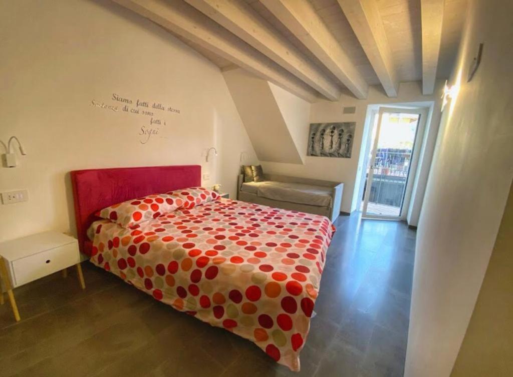 Ai4Colorib&B Arco Luaran gambar